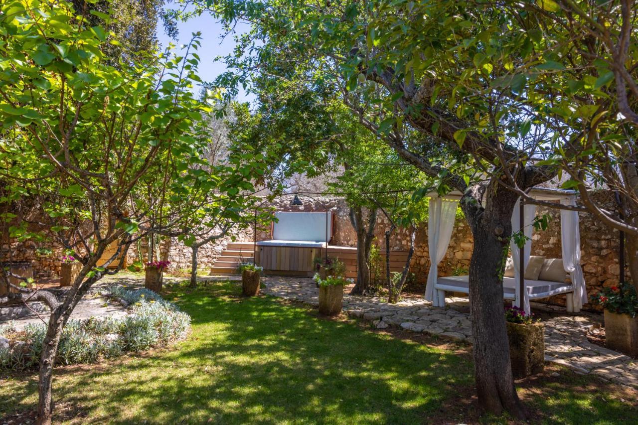 Bed and Breakfast Badia Del Casale Удженто Экстерьер фото