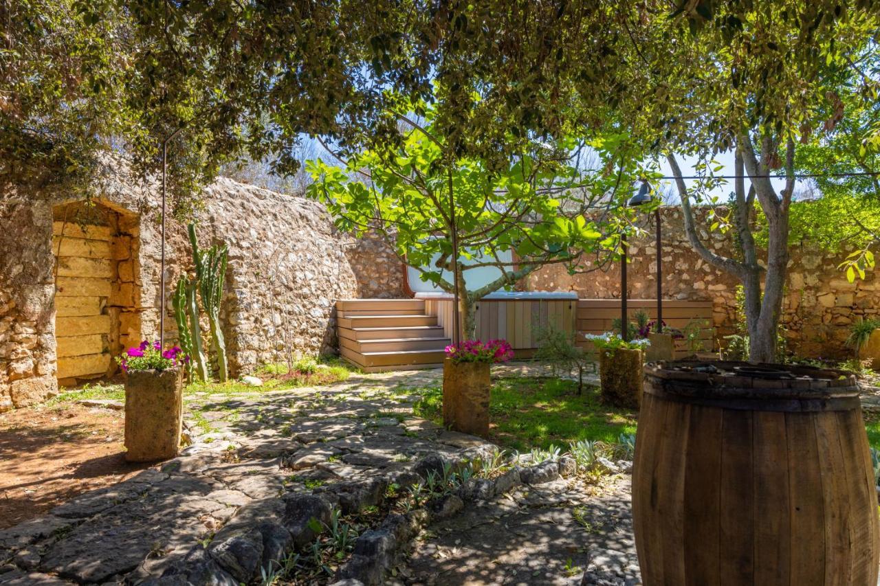 Bed and Breakfast Badia Del Casale Удженто Экстерьер фото